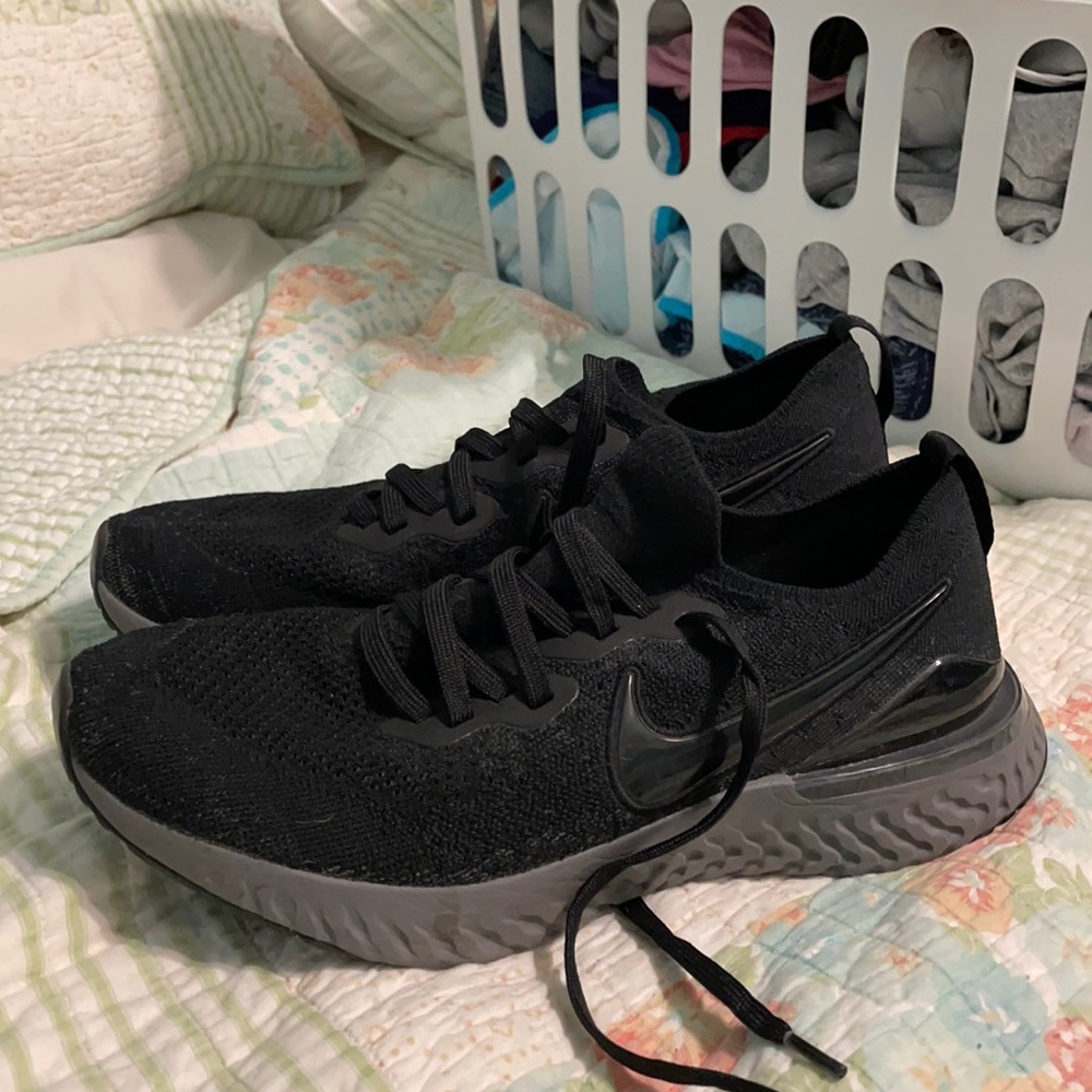 Nike Epic React II running shoes-black/dark gray